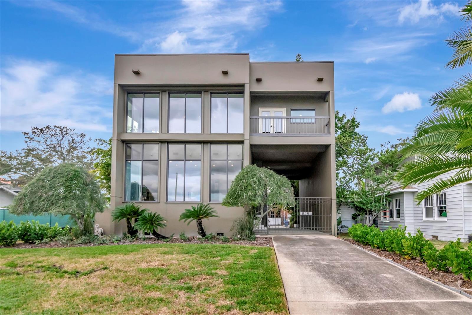 825 BAYSHORE BOULEVARD 1/2