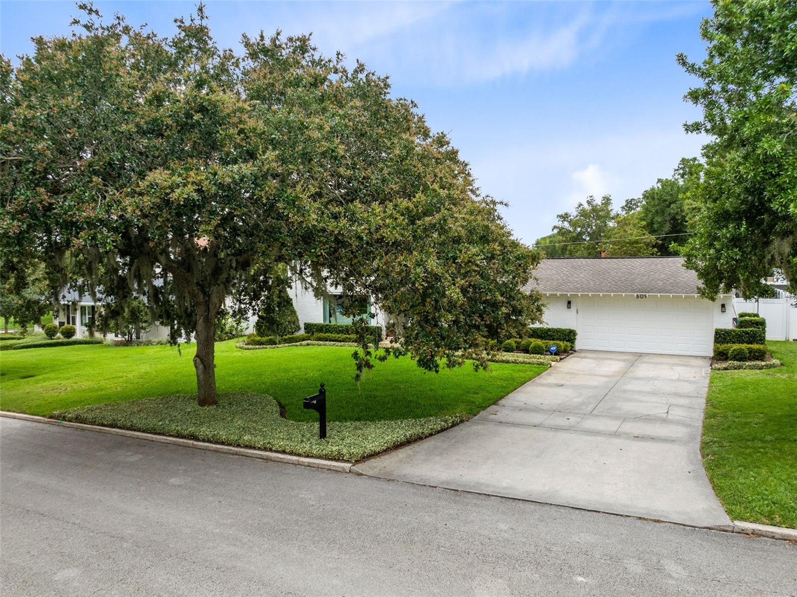609 LANGHOLM DRIVE