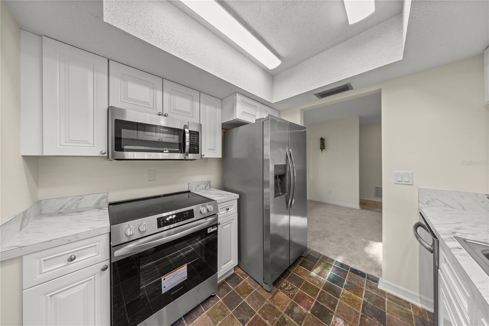 THE BAY VILLAS - Residential