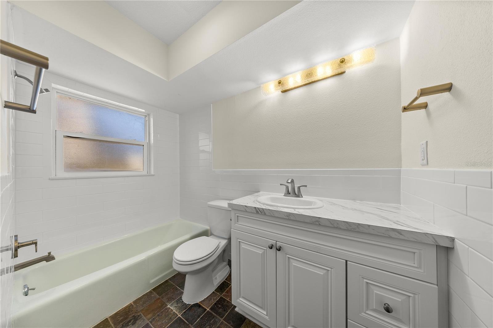 THE BAY VILLAS - Residential