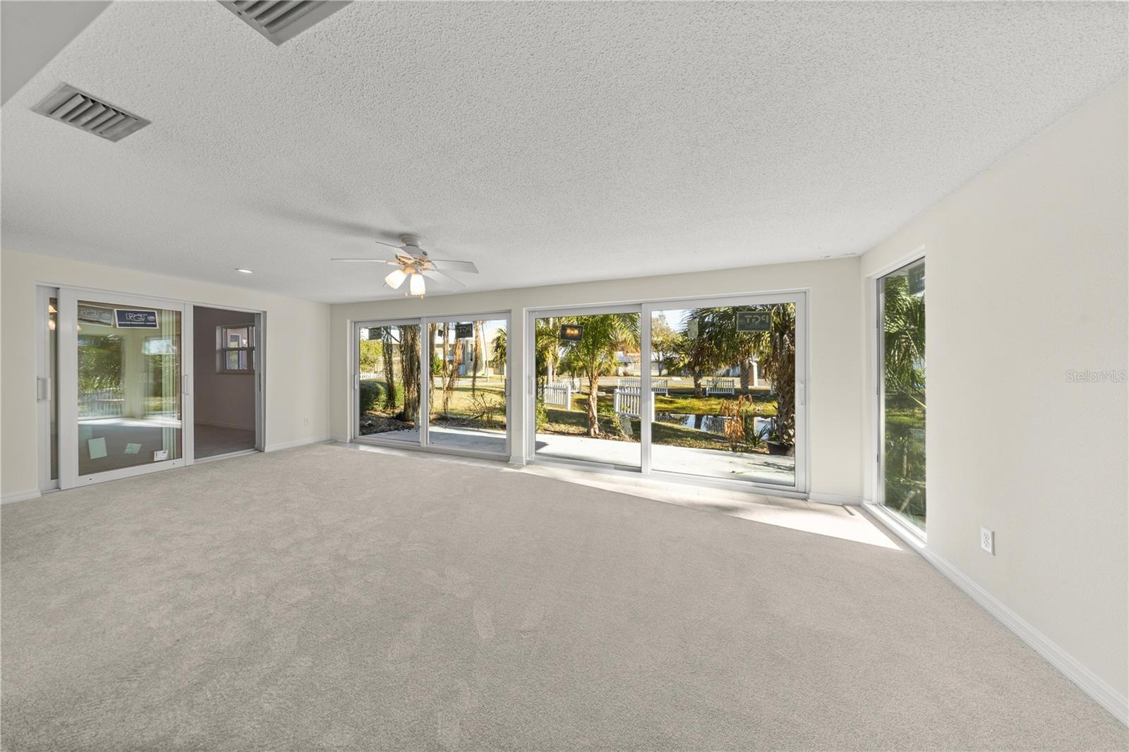 THE BAY VILLAS - Residential