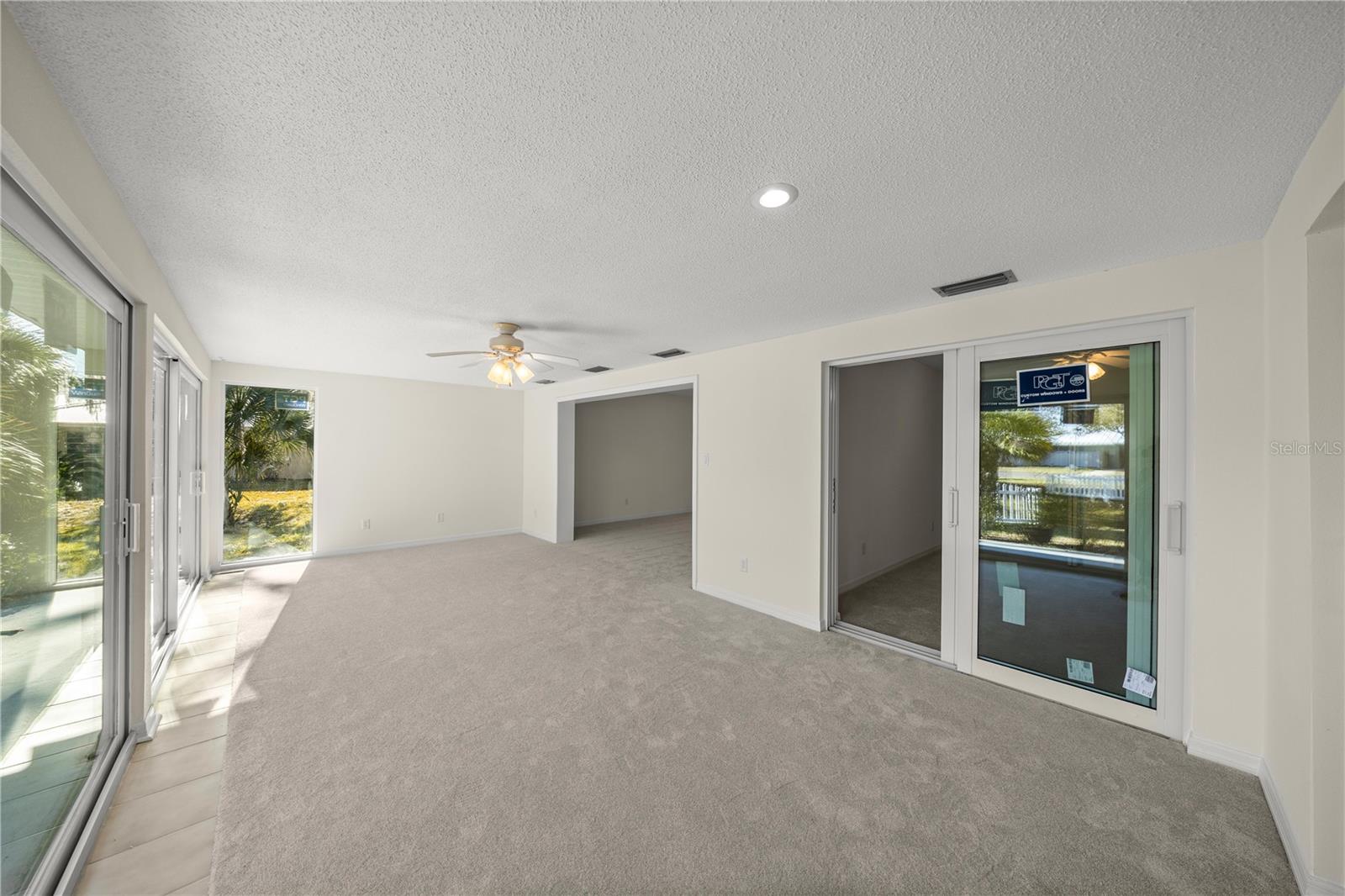 THE BAY VILLAS - Residential