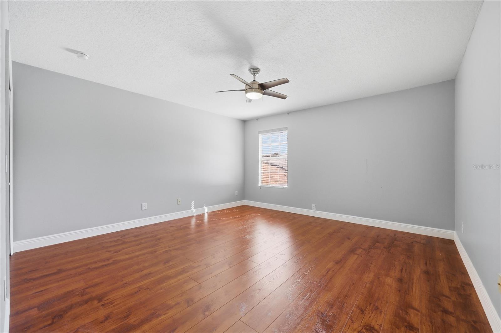 VISTA LAKES N-11 AVON - Residential