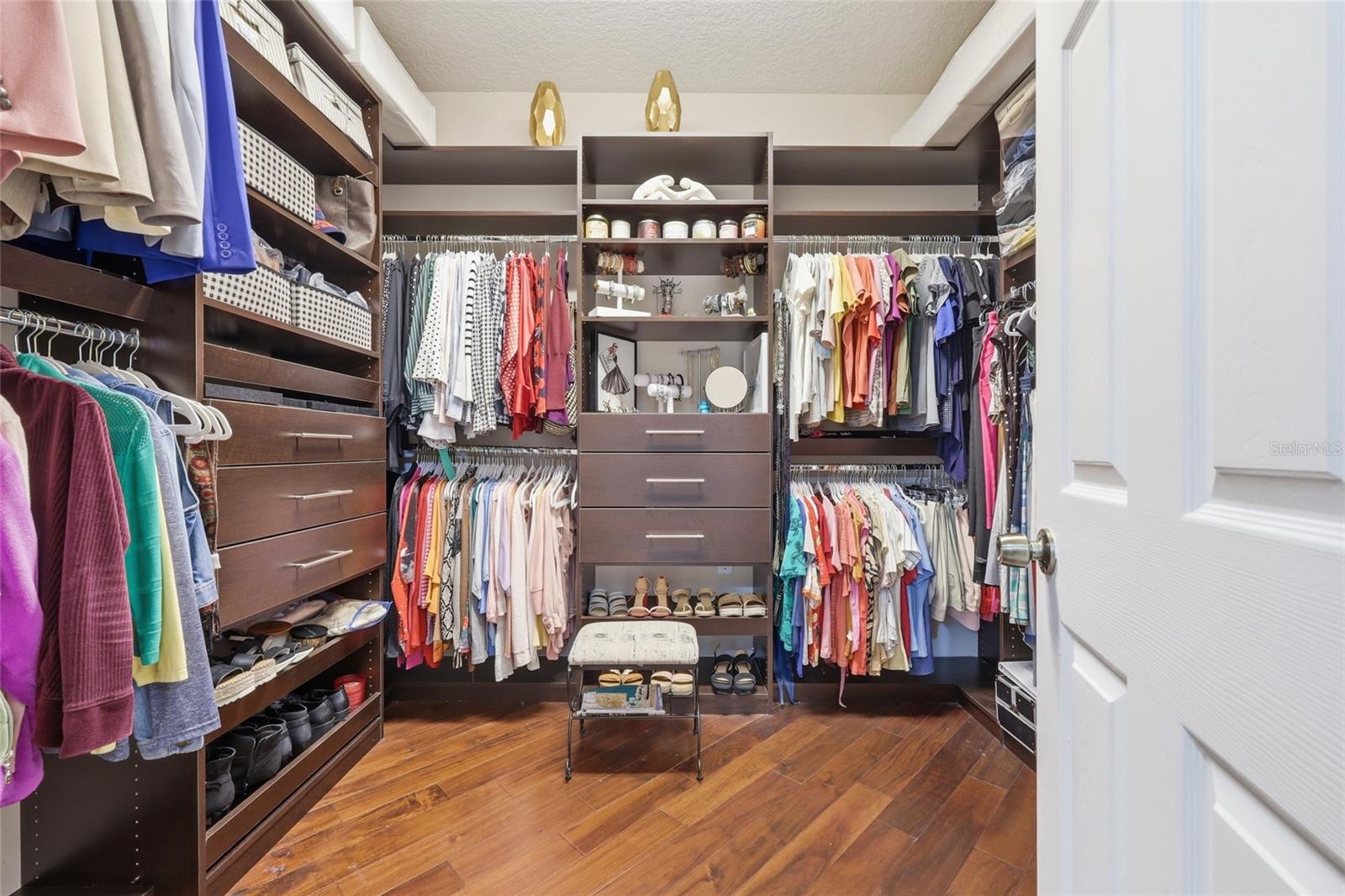 VISTA LAKES N-11 AVON - Residential