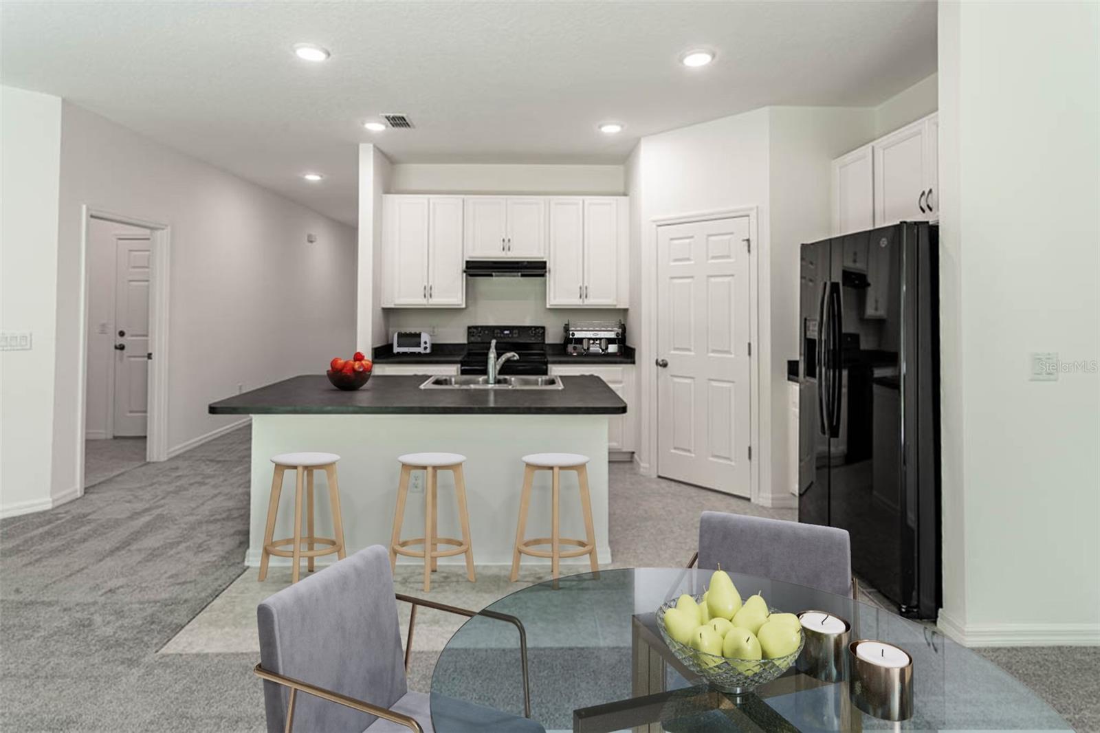 SUNSET LAKES ESTATES - Residential