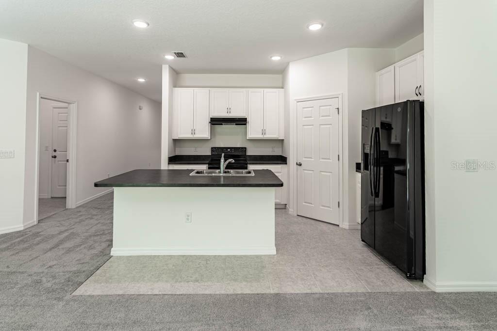 SUNSET LAKES ESTATES - Residential