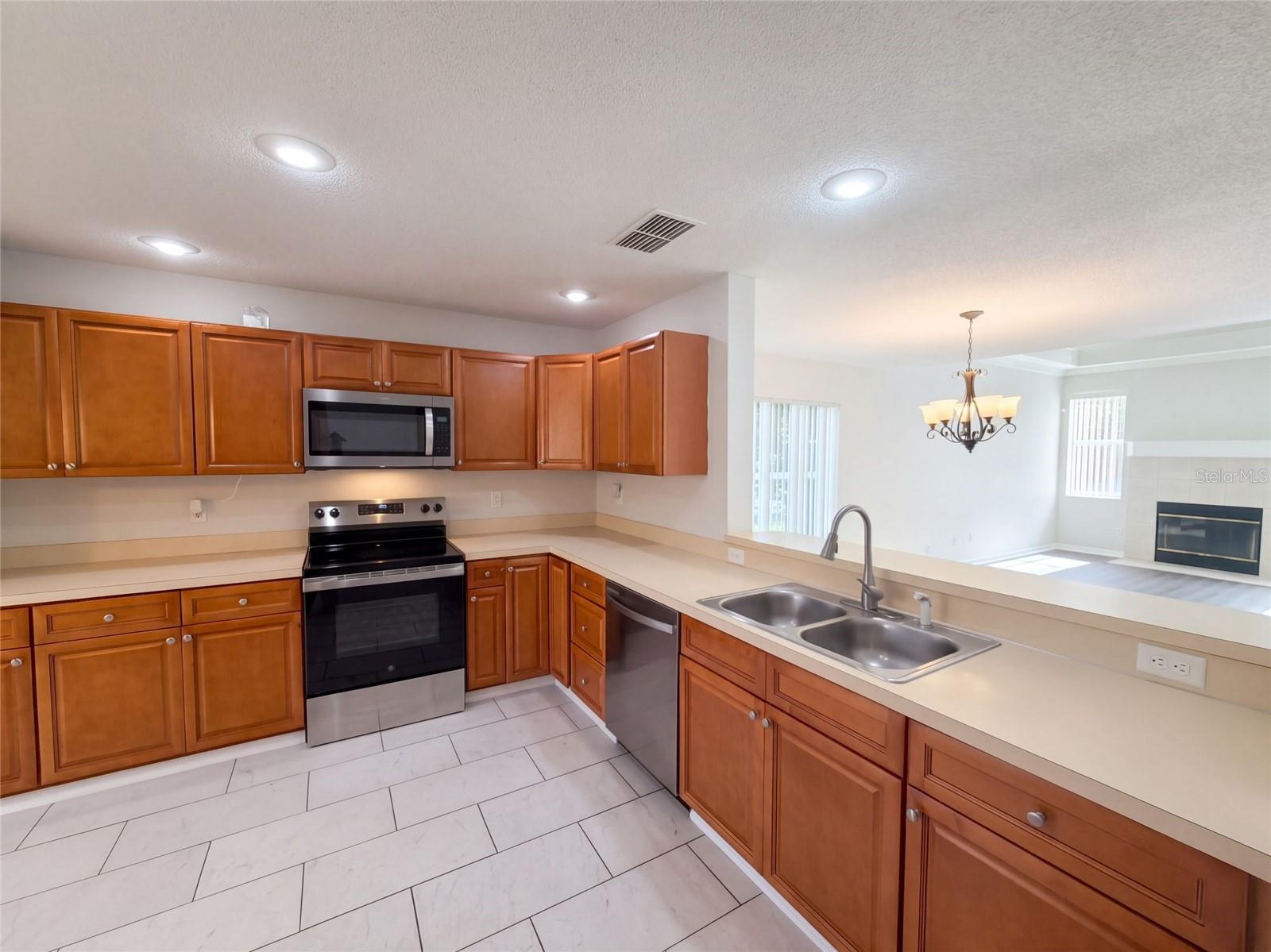 2772 RIVER RIDGE DRIVE