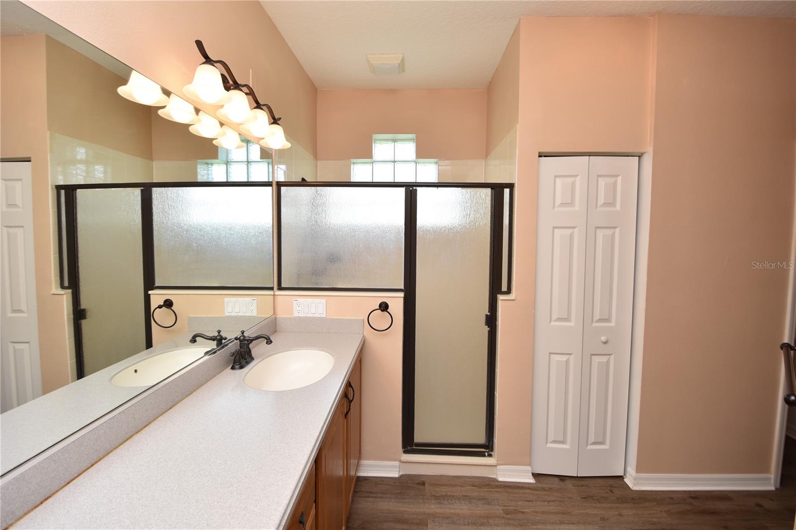 RIVERGATE - Residential Lease