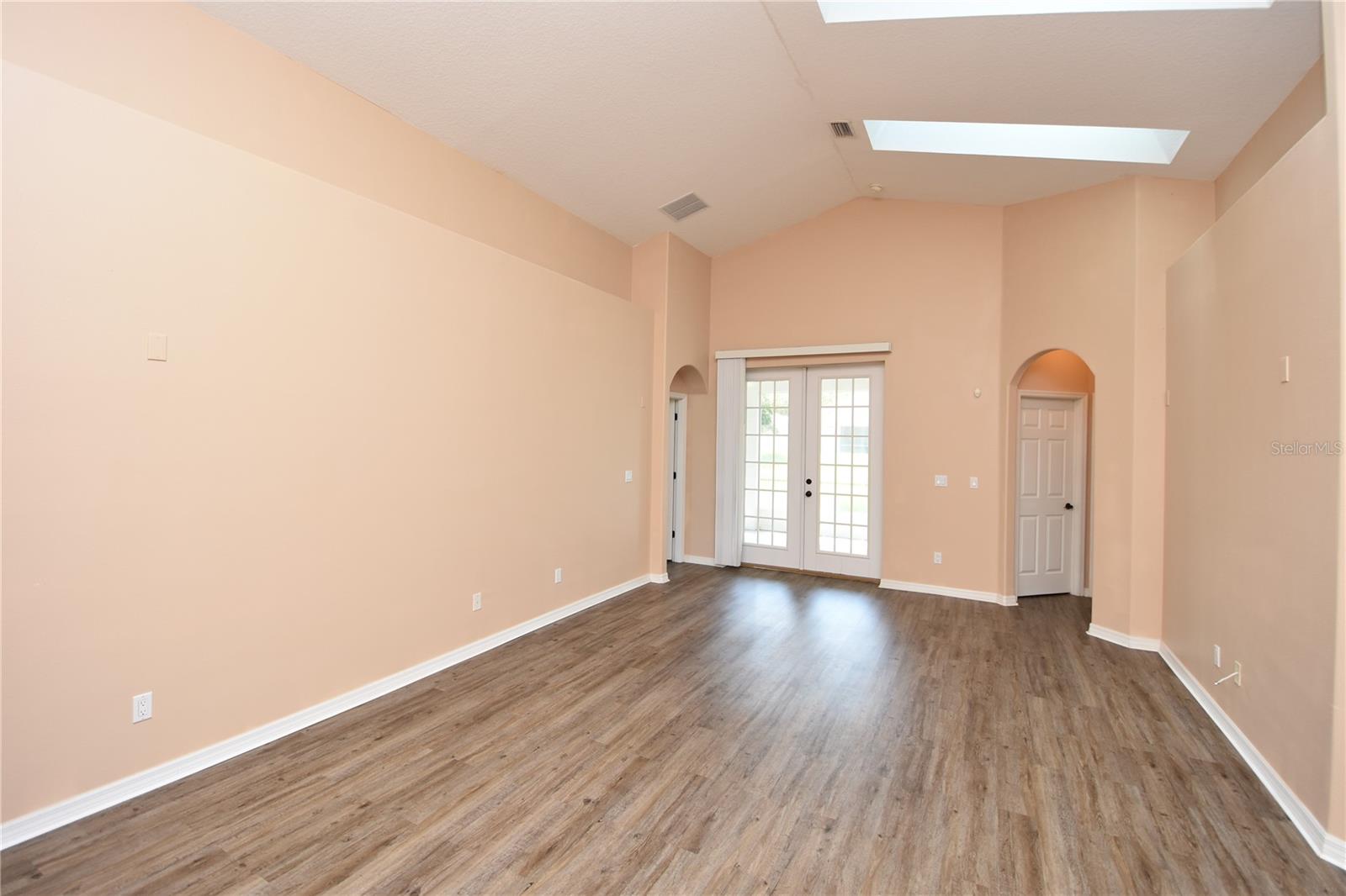 RIVERGATE - Residential Lease