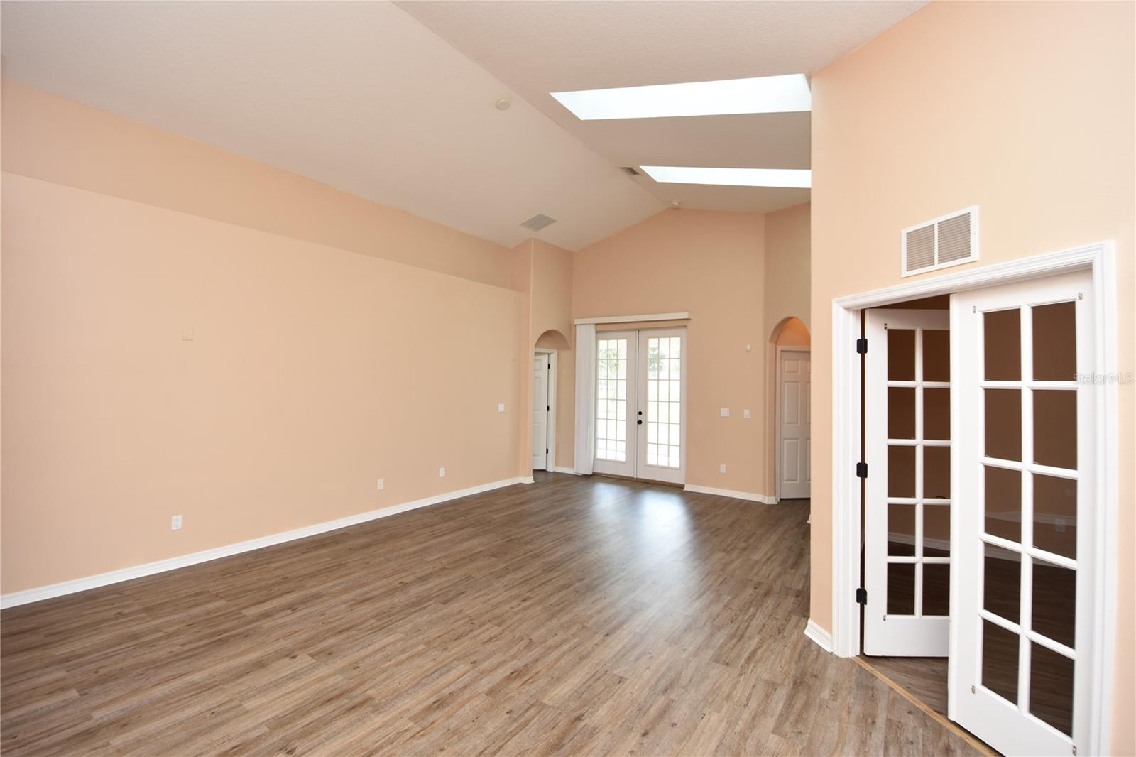 RIVERGATE - Residential Lease