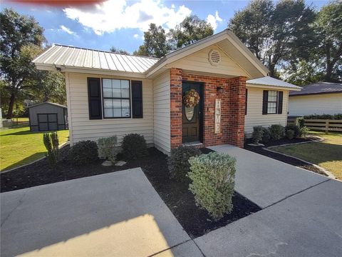 Photo of 2407 Leigh Terrace, Palatka, FL 32177 (MLS # GC535924)