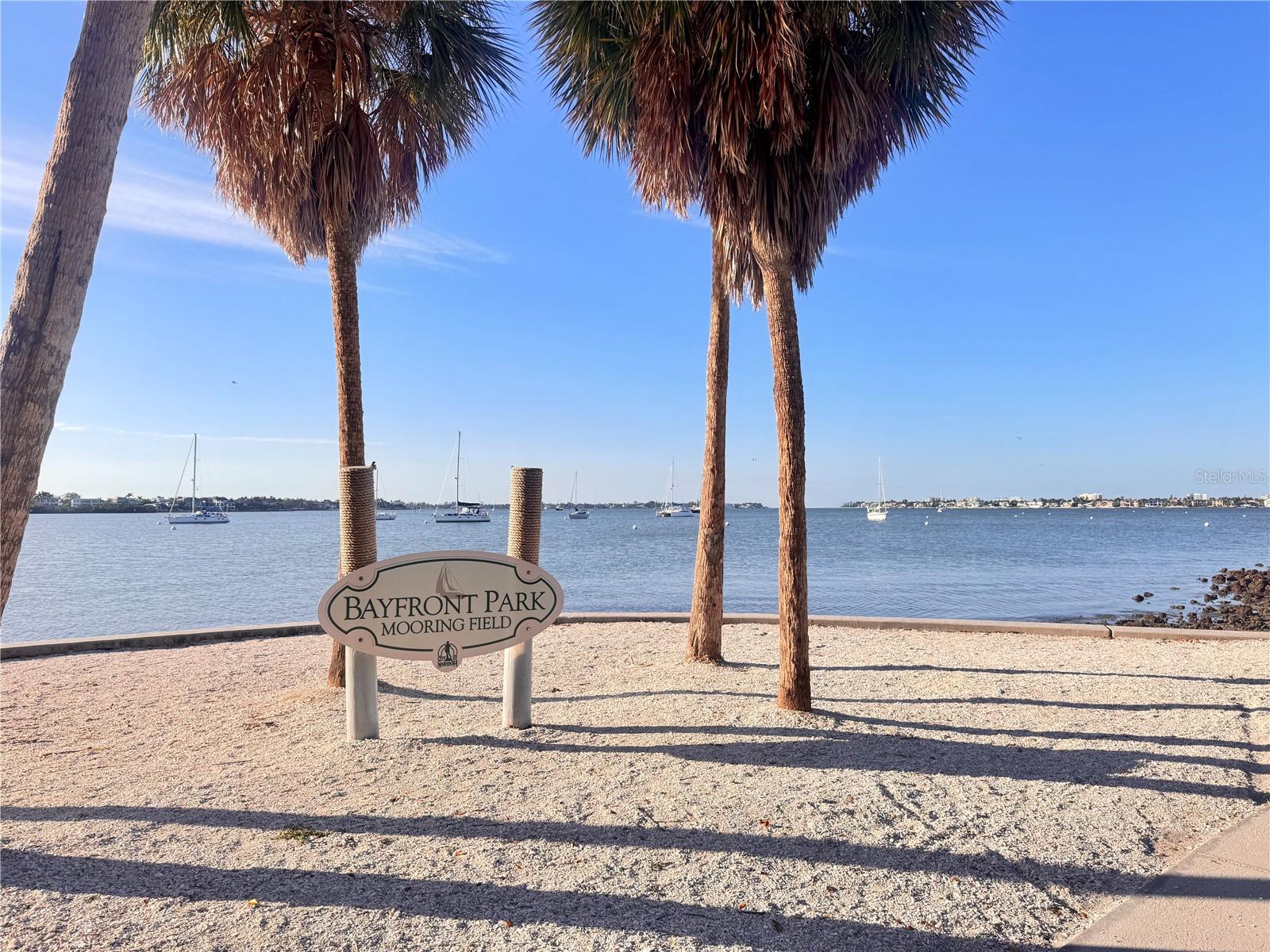 7 ONE ONE PALM - Residential