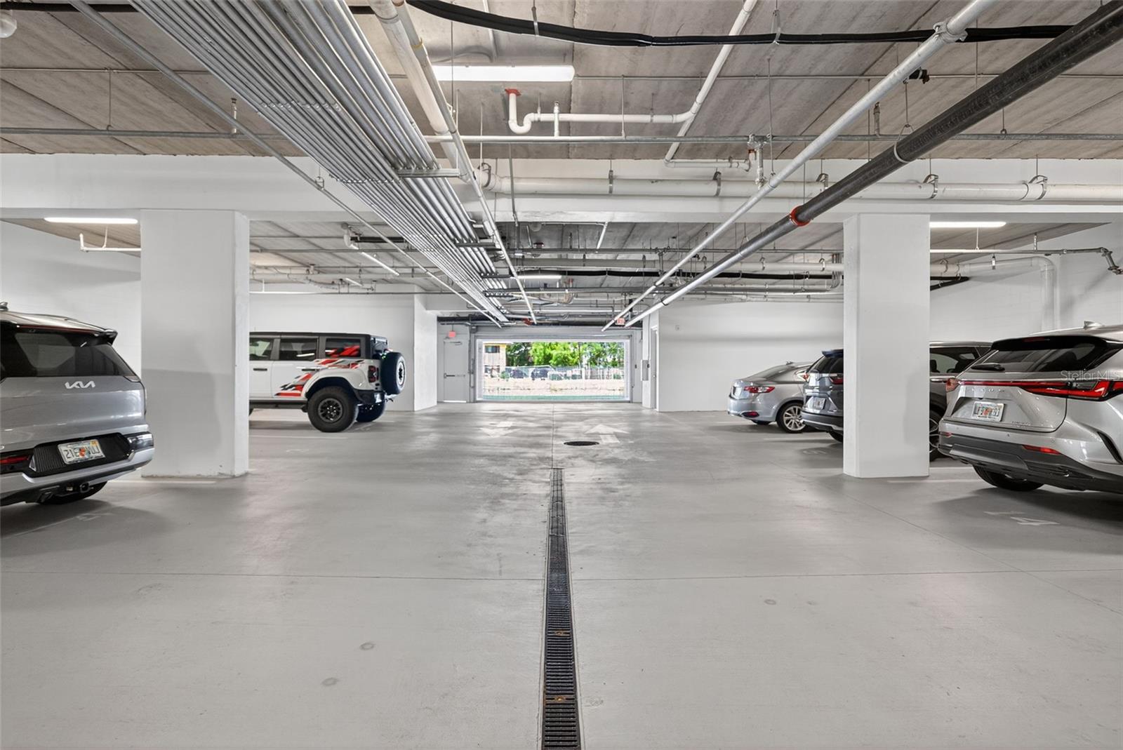 7 ONE ONE PALM - Residential