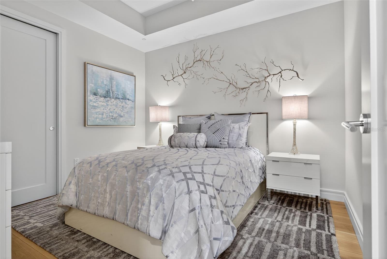 7 ONE ONE PALM - Residential