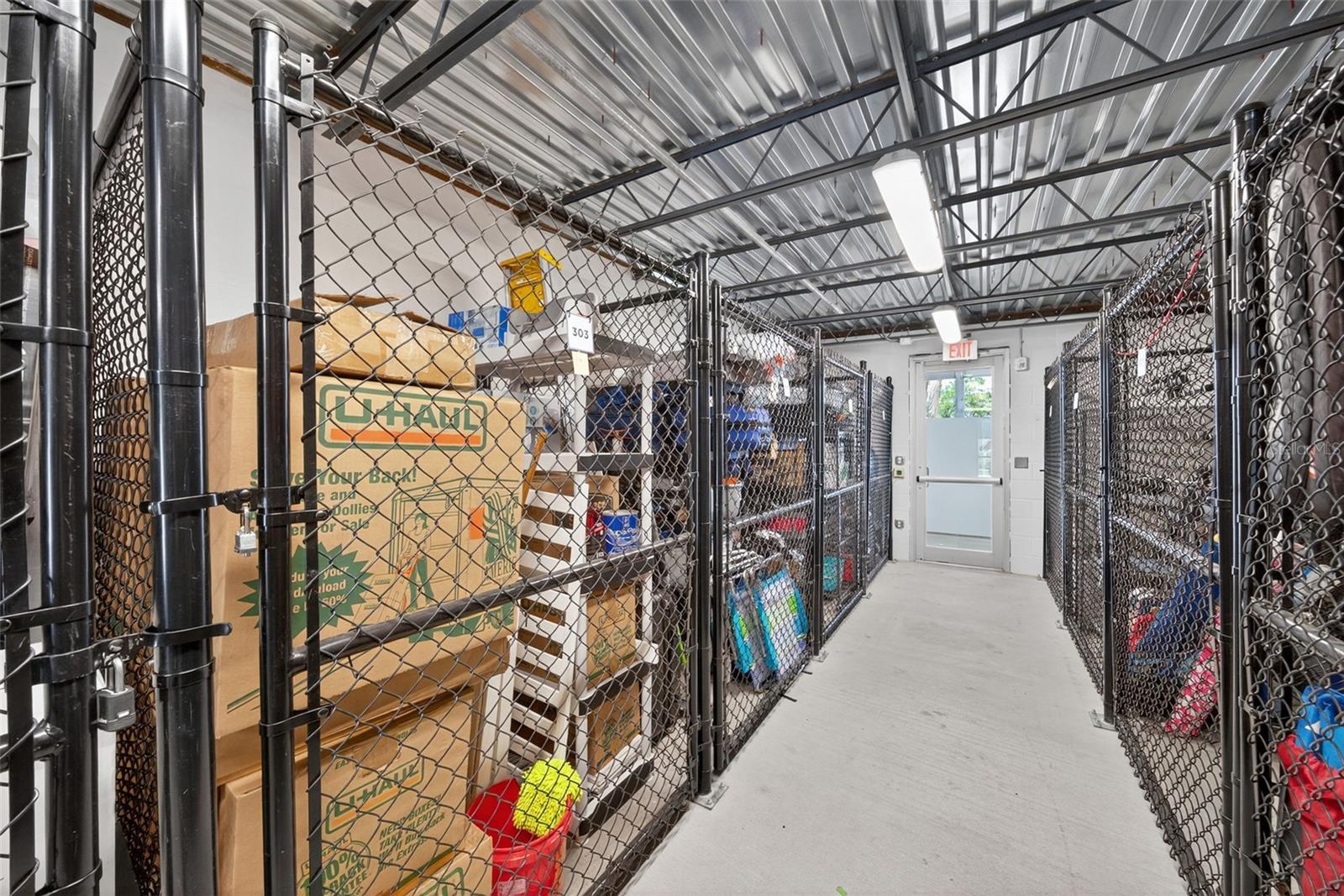 7 ONE ONE PALM - Residential