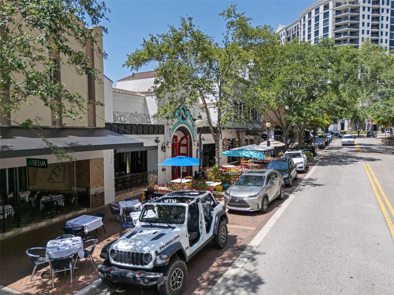 7 ONE ONE PALM - Residential