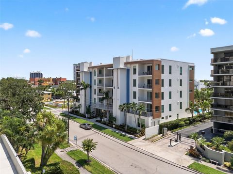 711 S PALM AVENUE 303 SARASOTA FL 34236