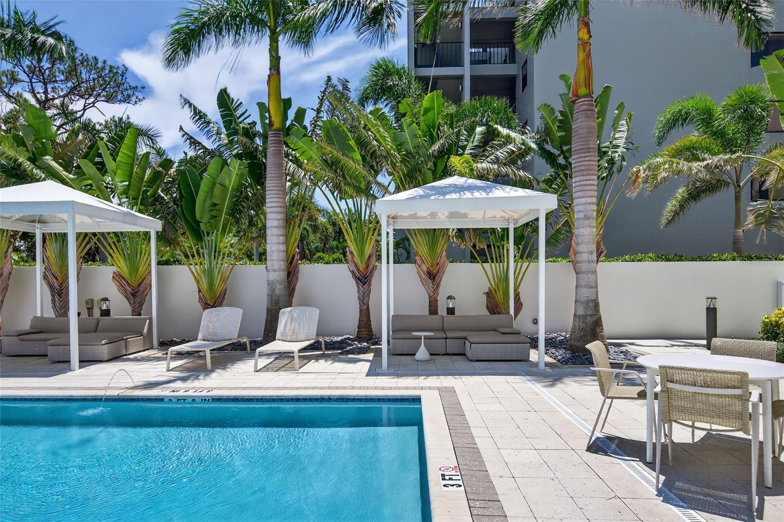 7 ONE ONE PALM - Residential