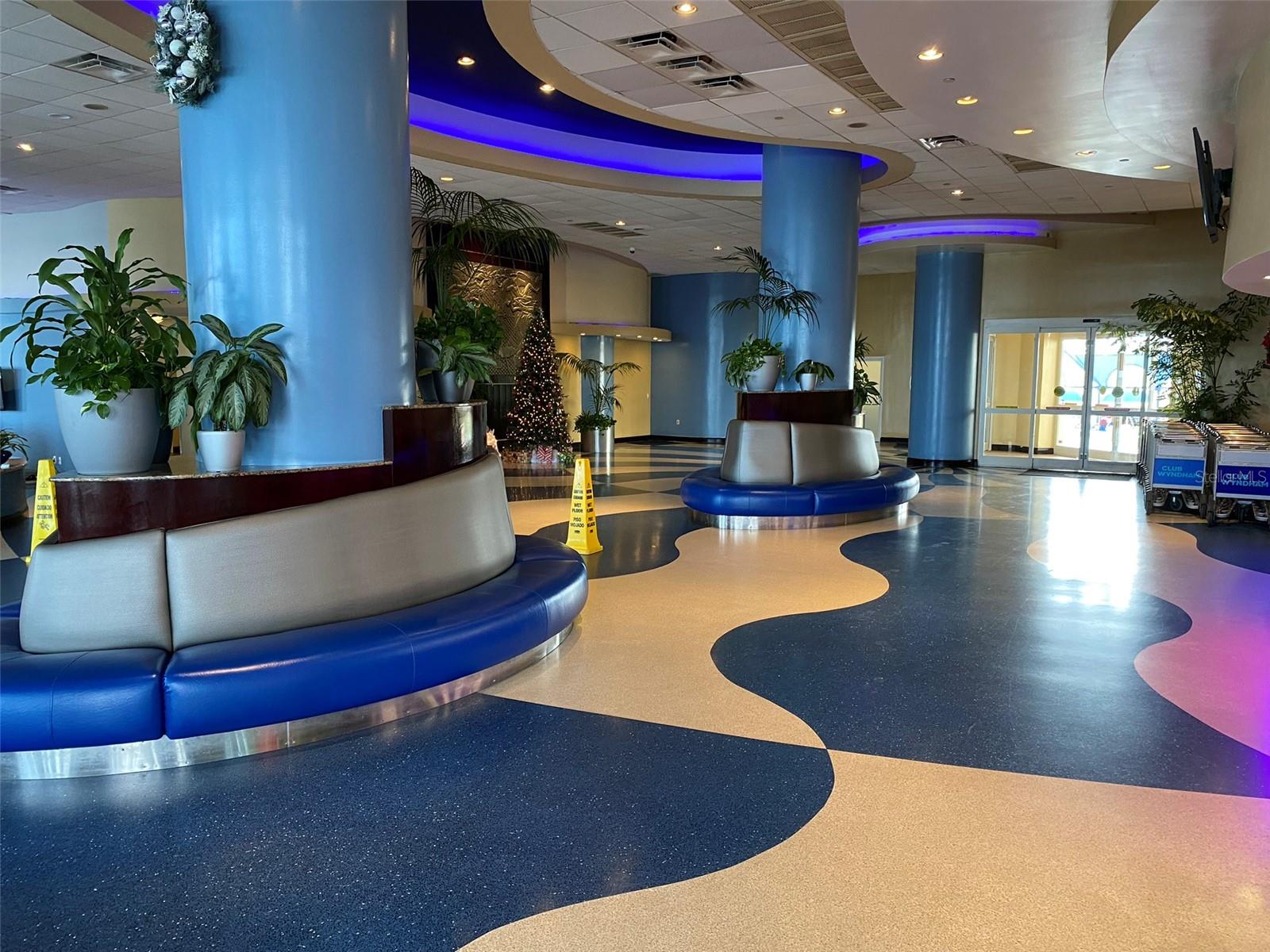 OCEAN WALK 01 DB CONDO - Residential