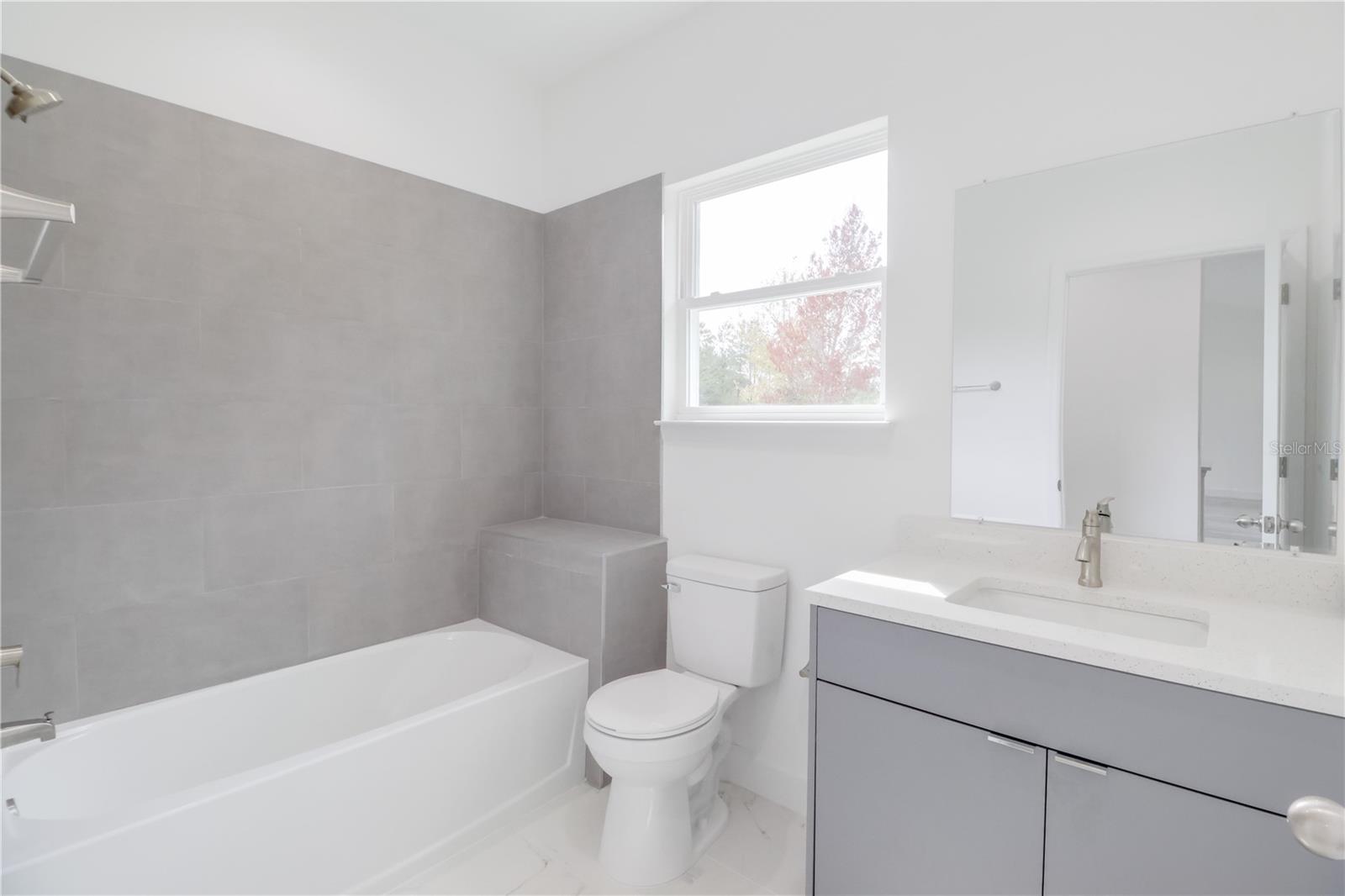 MARION OAKS UN 06 - Residential Lease