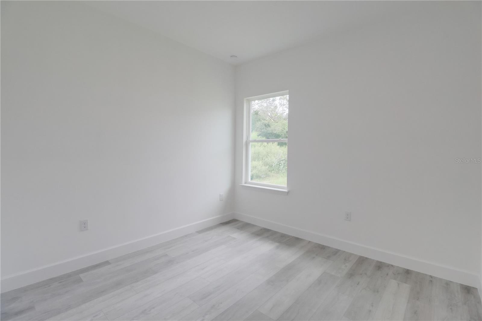 MARION OAKS UN 06 - Residential Lease