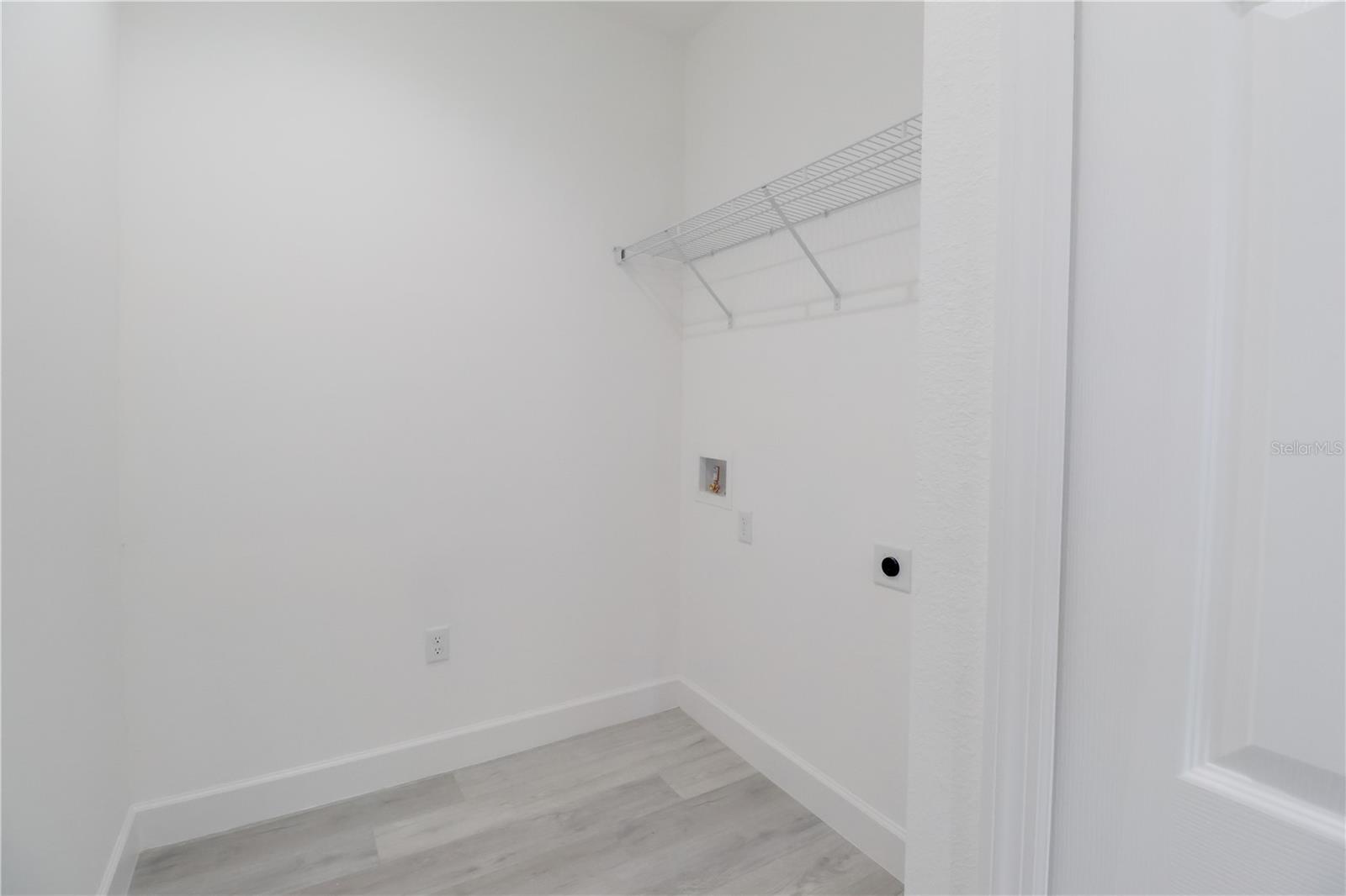 MARION OAKS UN 06 - Residential Lease
