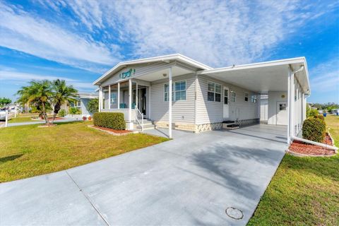 A home in ELLENTON