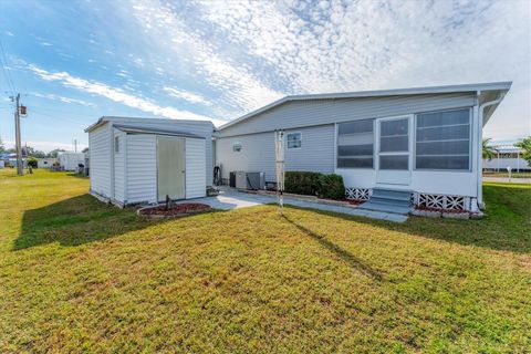 A home in ELLENTON