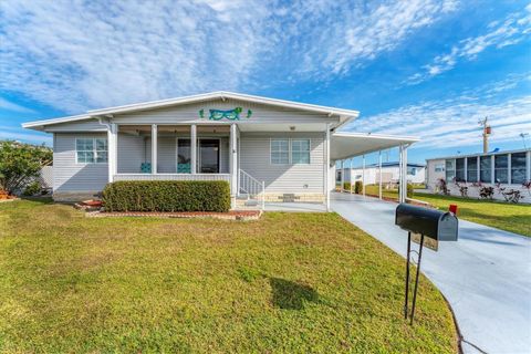 A home in ELLENTON