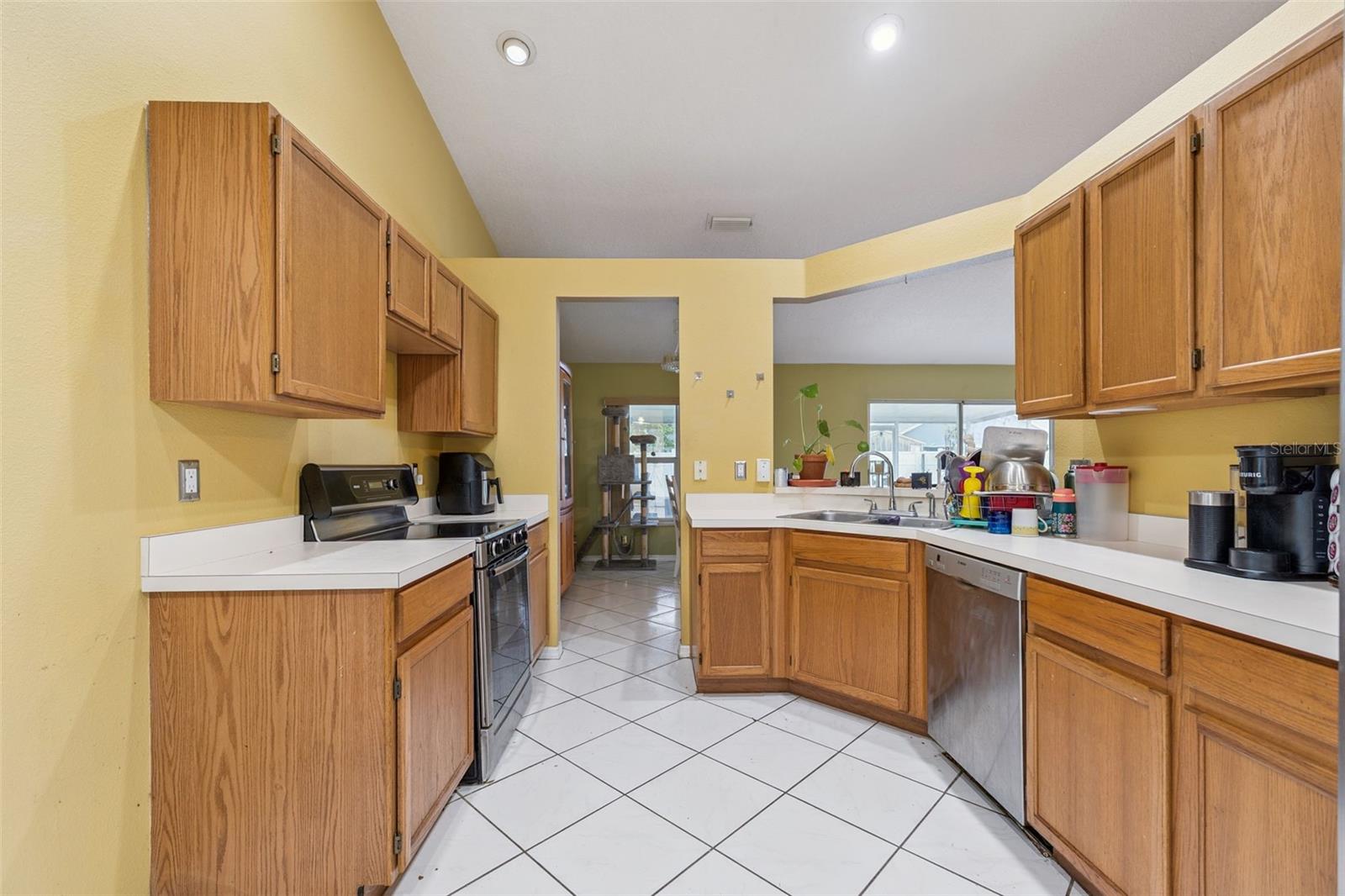 WESTRIDGE VILLAGE - Residential