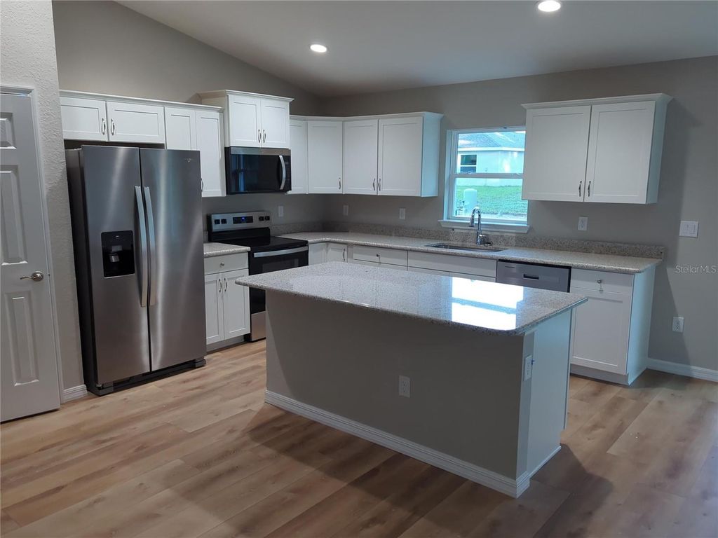 Photo of 13749 SW 103rd Street, Dunnellon, FL 34432 (MLS # OM712775)