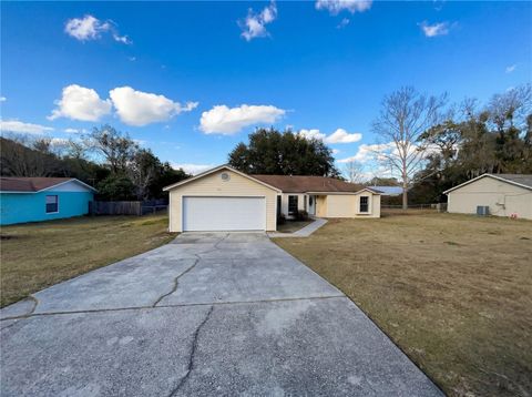 Photo of 2041 Spencer Street, Deland, FL 32720 (MLS # O6387341)