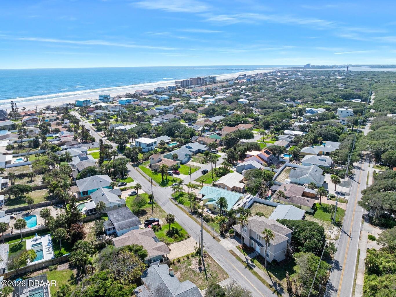 LIGHTHOUSE SHORES - Residential