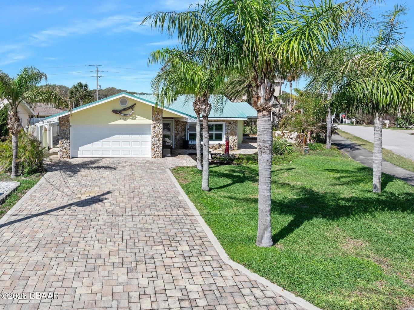 LIGHTHOUSE SHORES - Residential