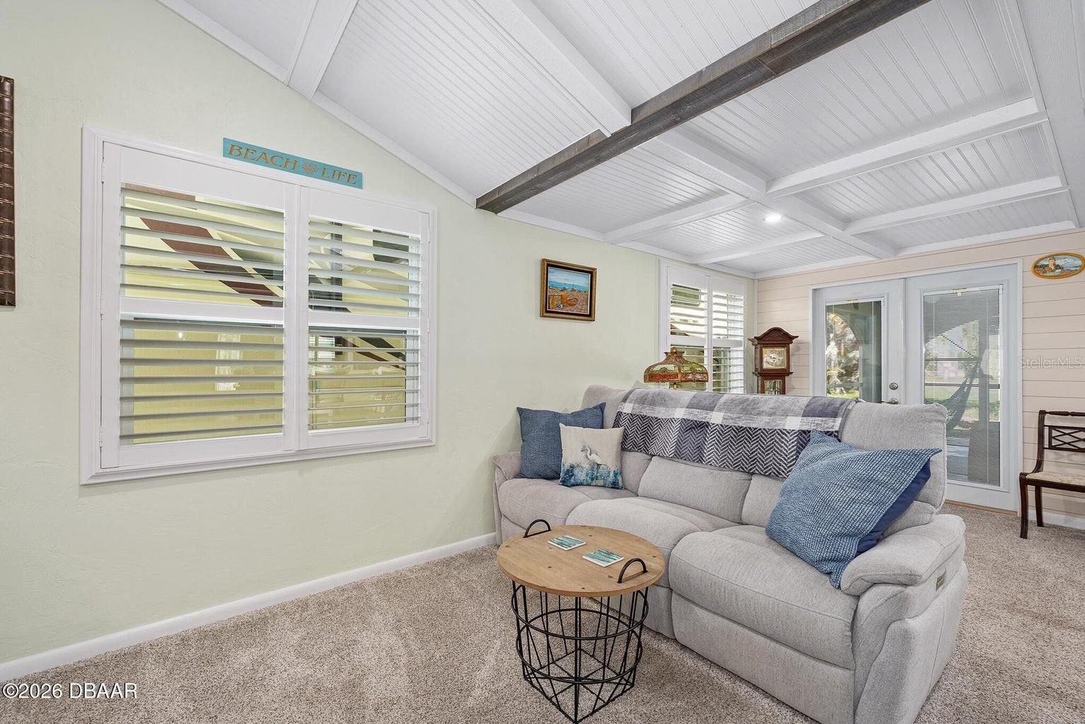 LIGHTHOUSE SHORES - Residential
