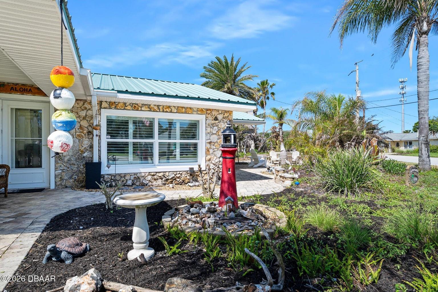 LIGHTHOUSE SHORES - Residential