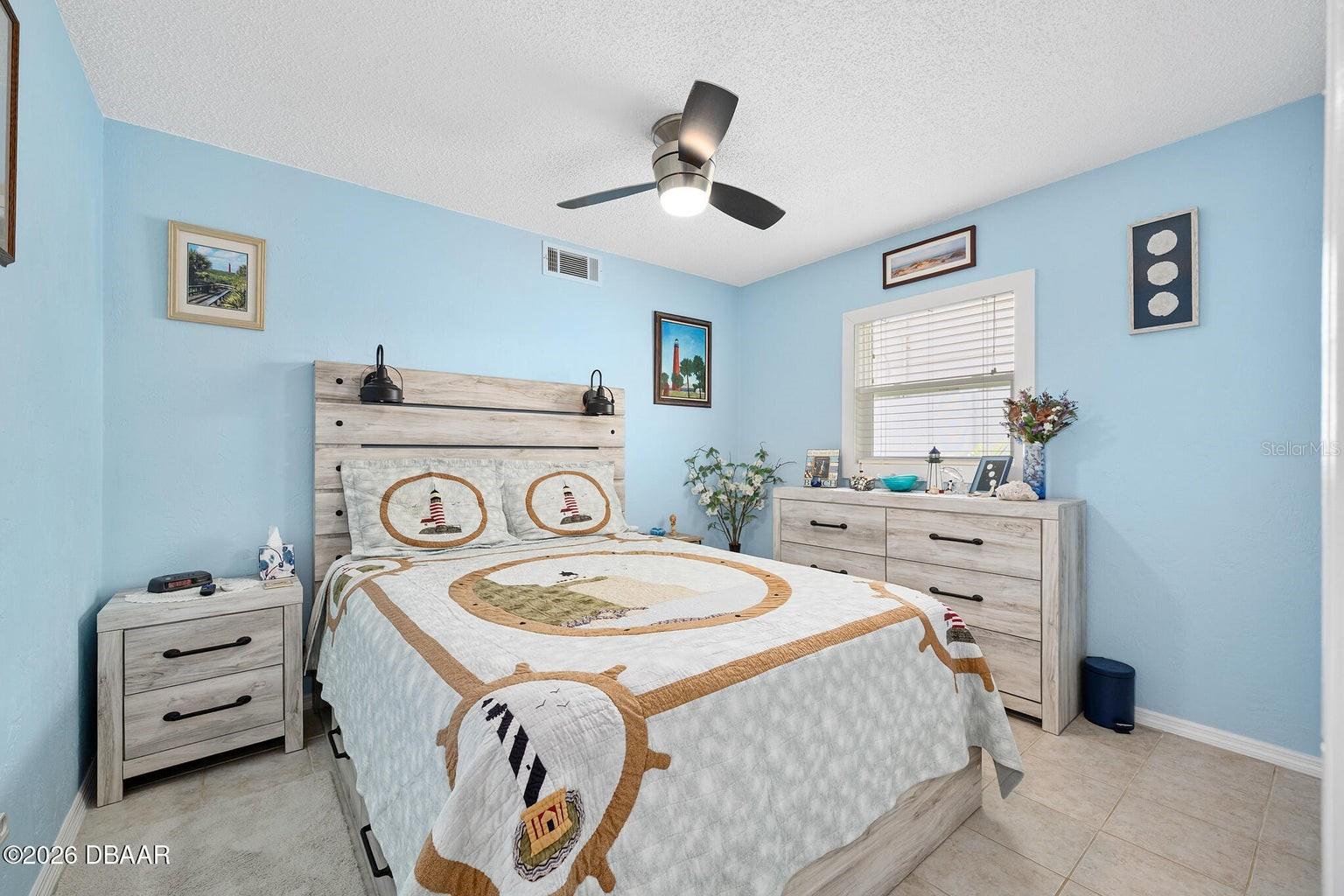 LIGHTHOUSE SHORES - Residential