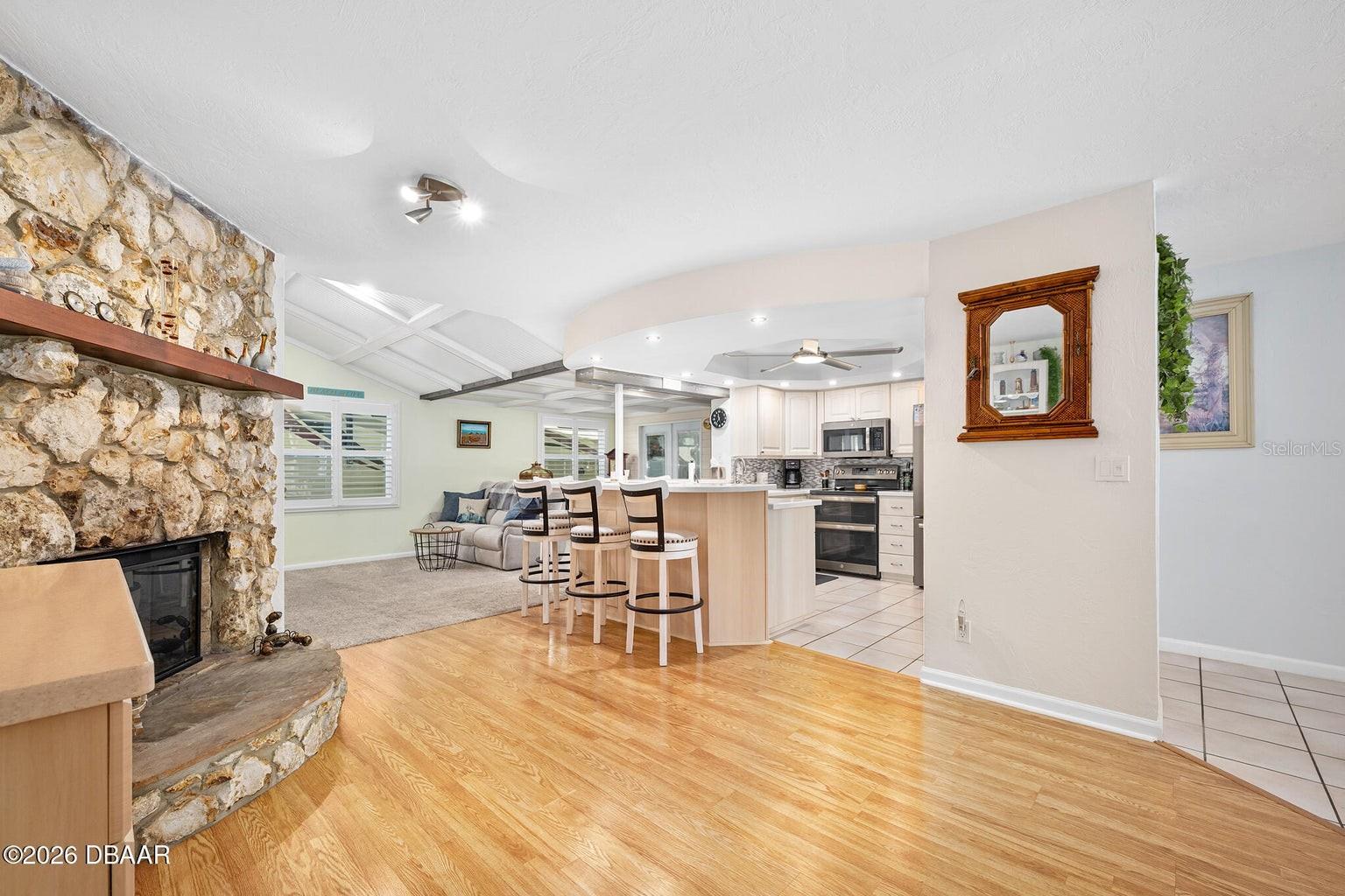 LIGHTHOUSE SHORES - Residential