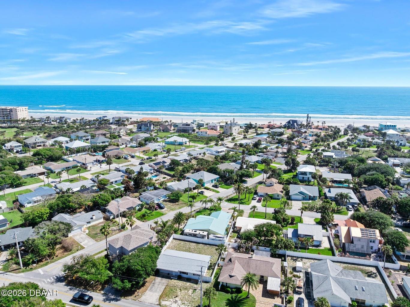 LIGHTHOUSE SHORES - Residential