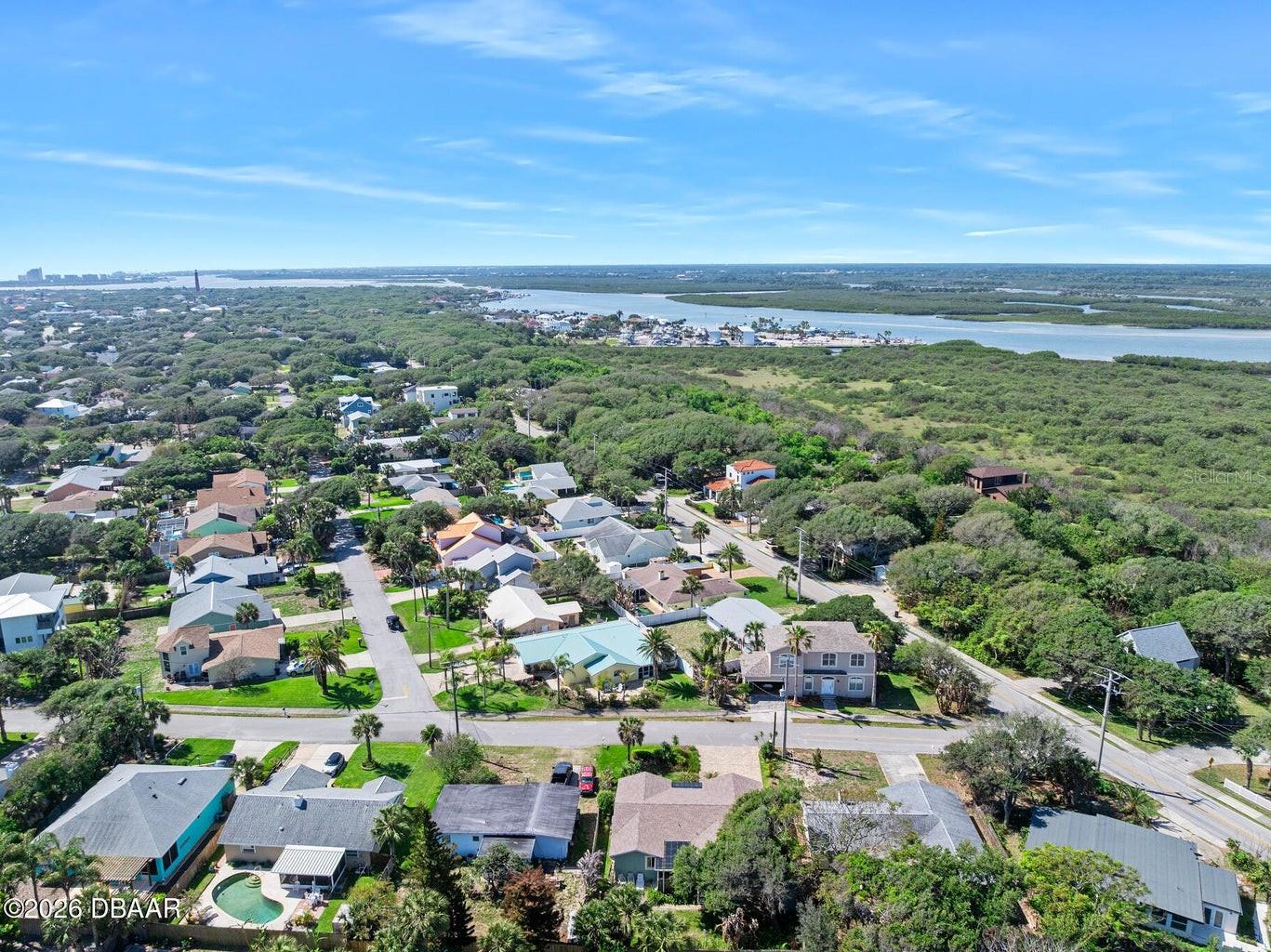 LIGHTHOUSE SHORES - Residential