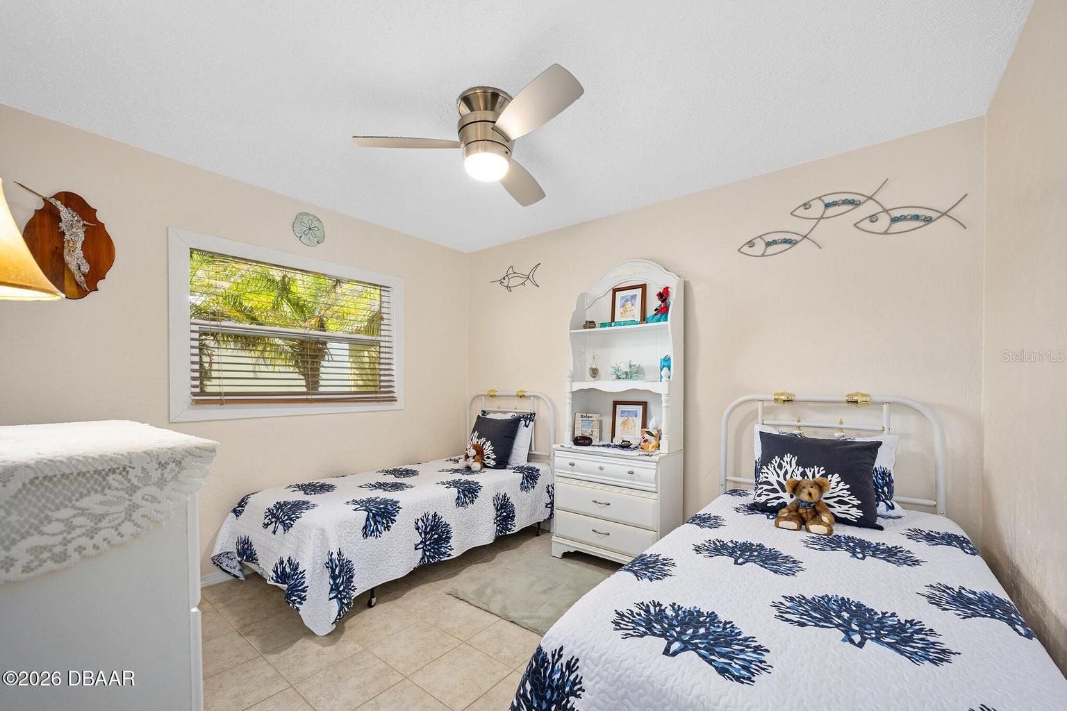 LIGHTHOUSE SHORES - Residential