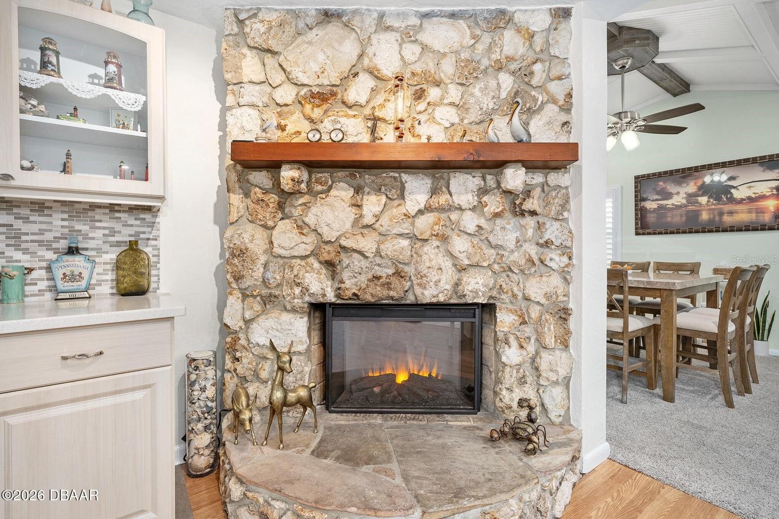 LIGHTHOUSE SHORES - Residential