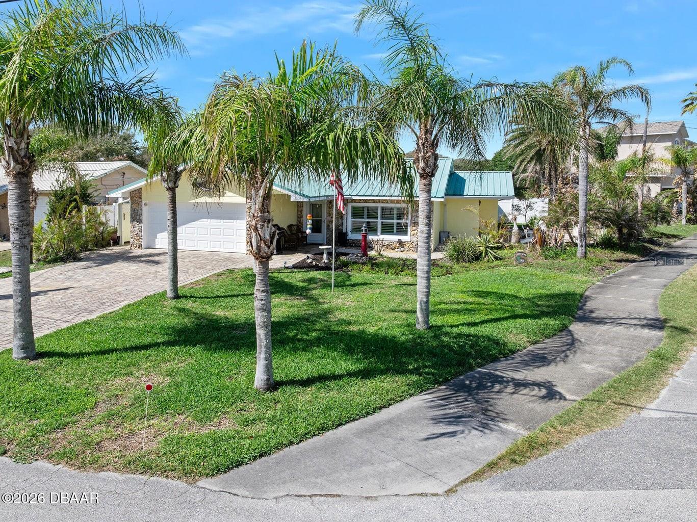 LIGHTHOUSE SHORES - Residential