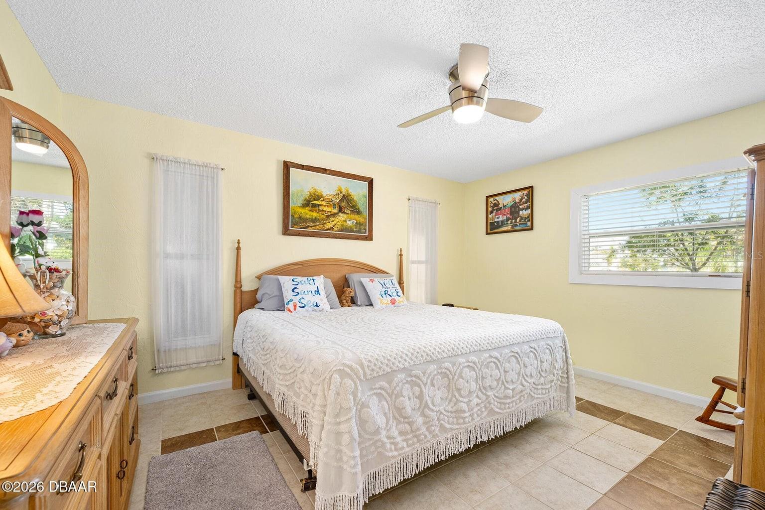 LIGHTHOUSE SHORES - Residential