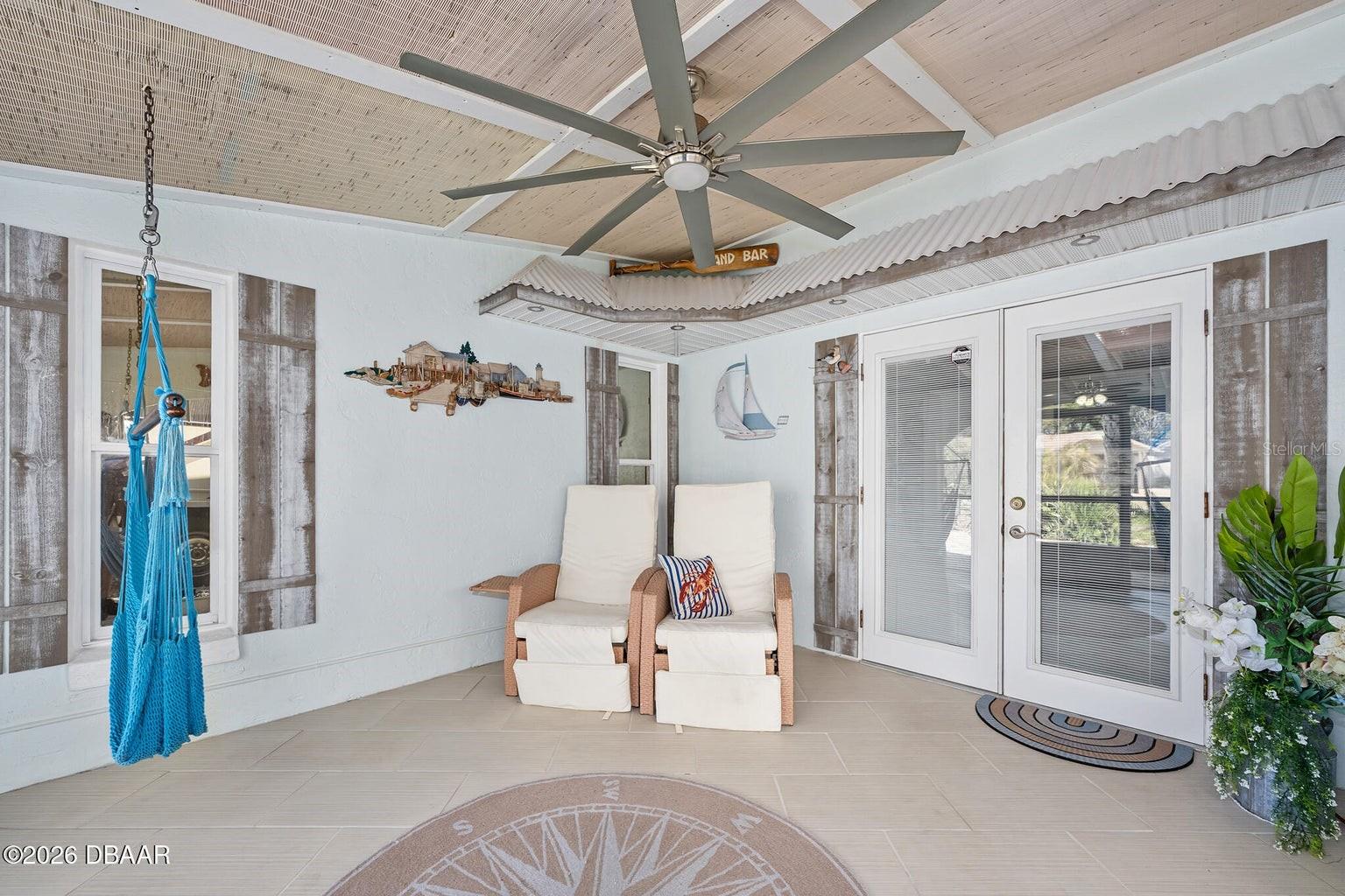 LIGHTHOUSE SHORES - Residential