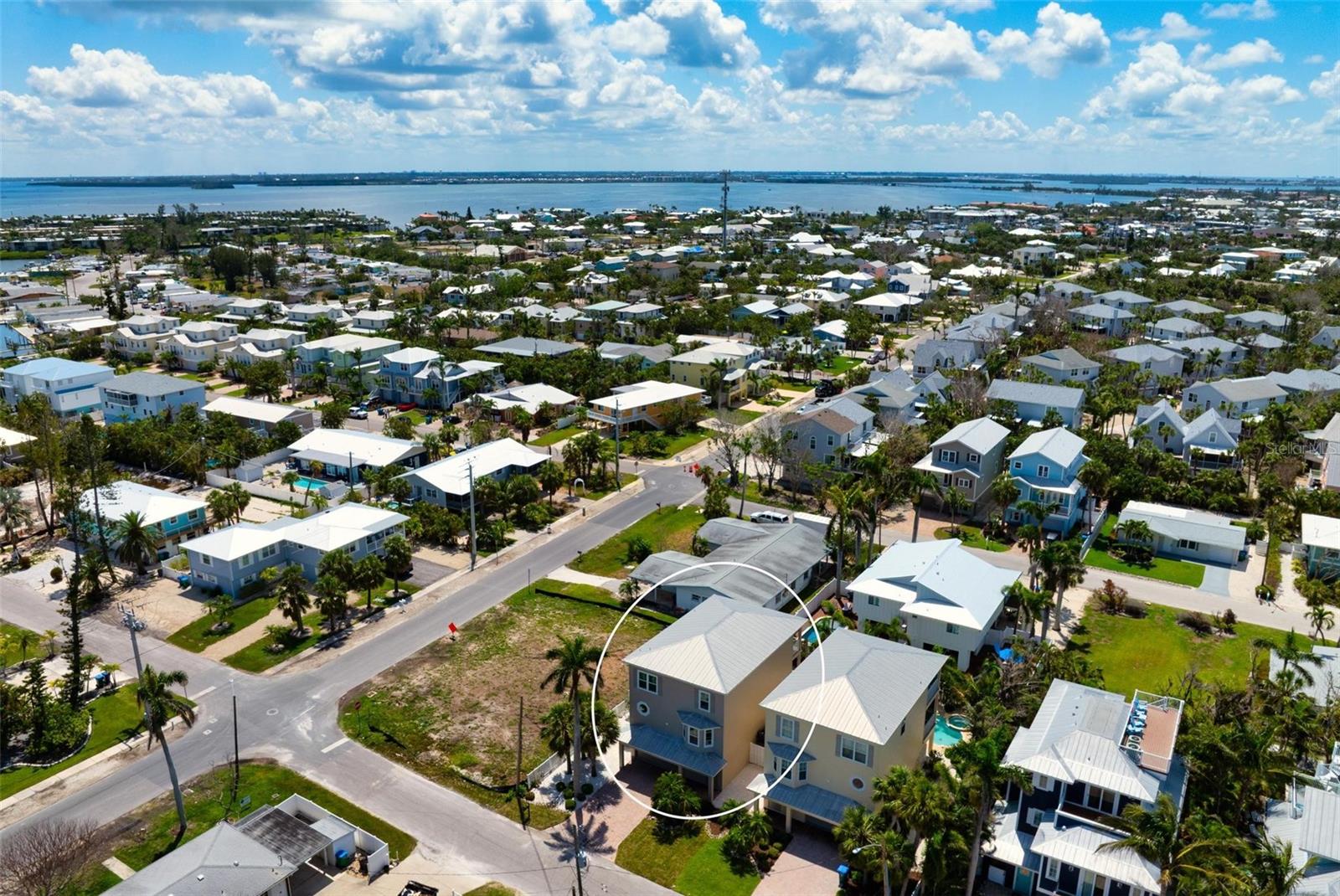 BEACHWALKERS - Residential