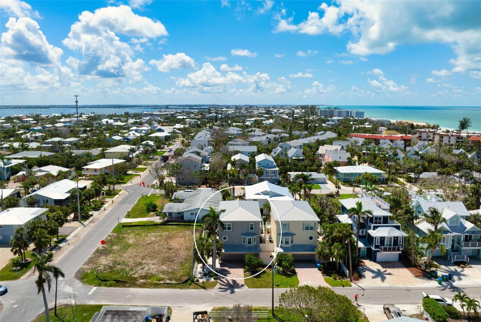 BEACHWALKERS - Residential