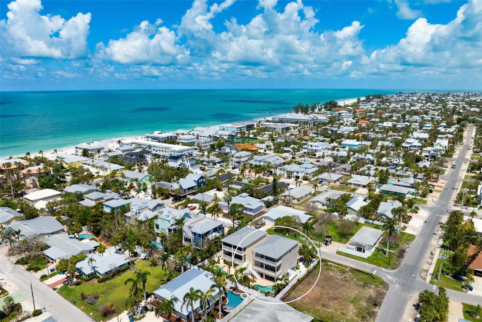 BEACHWALKERS - Residential