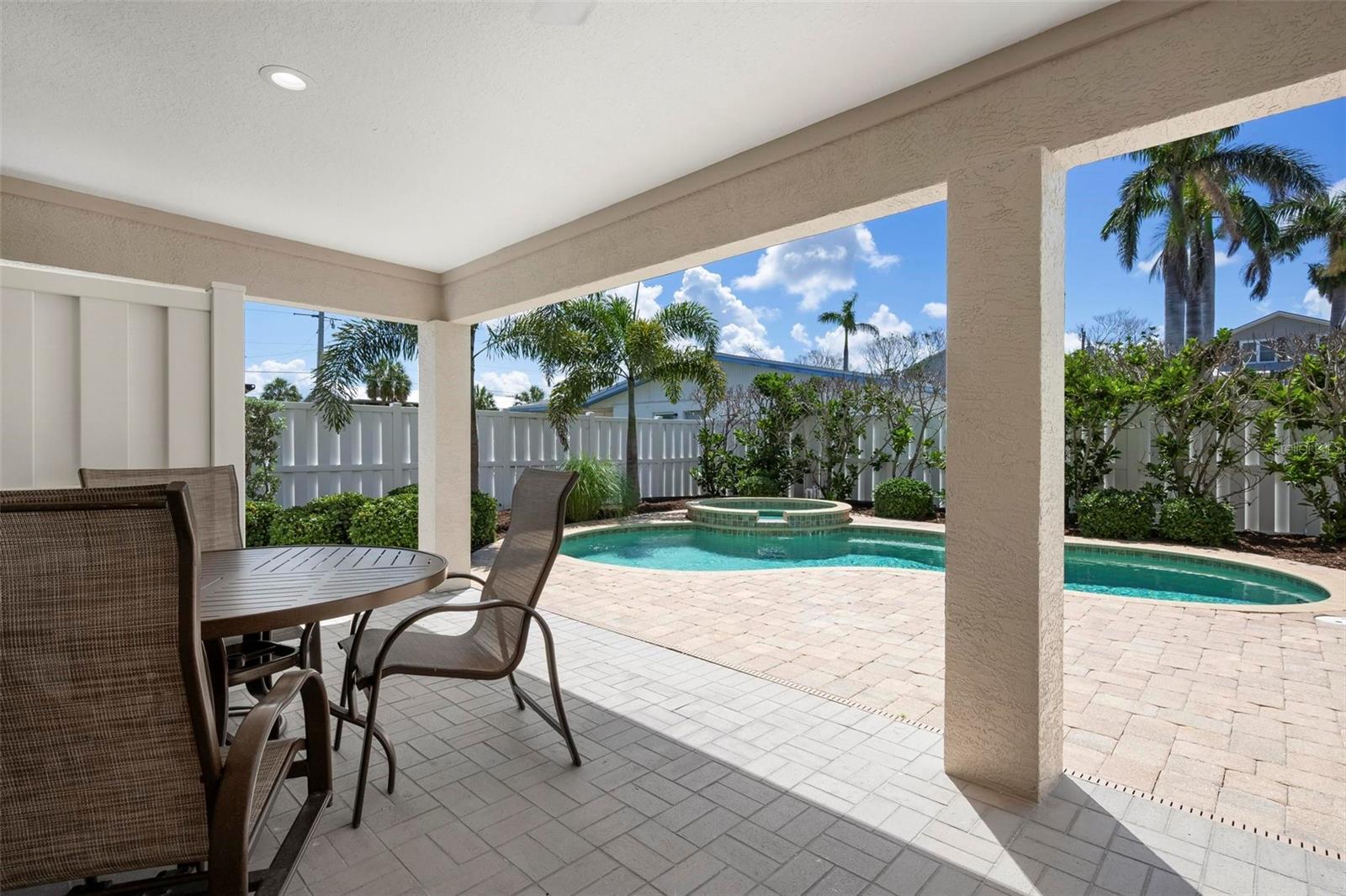BEACHWALKERS - Residential