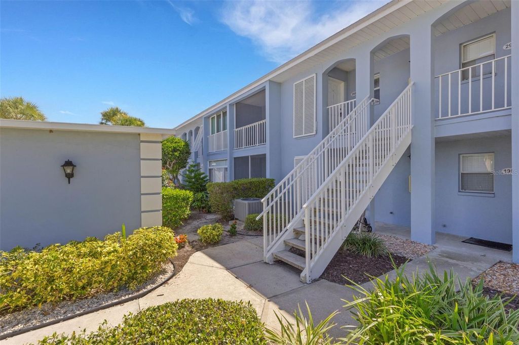 Photo of 448 Cerromar Road #289, Venice, FL 34293 (MLS # A4658494)